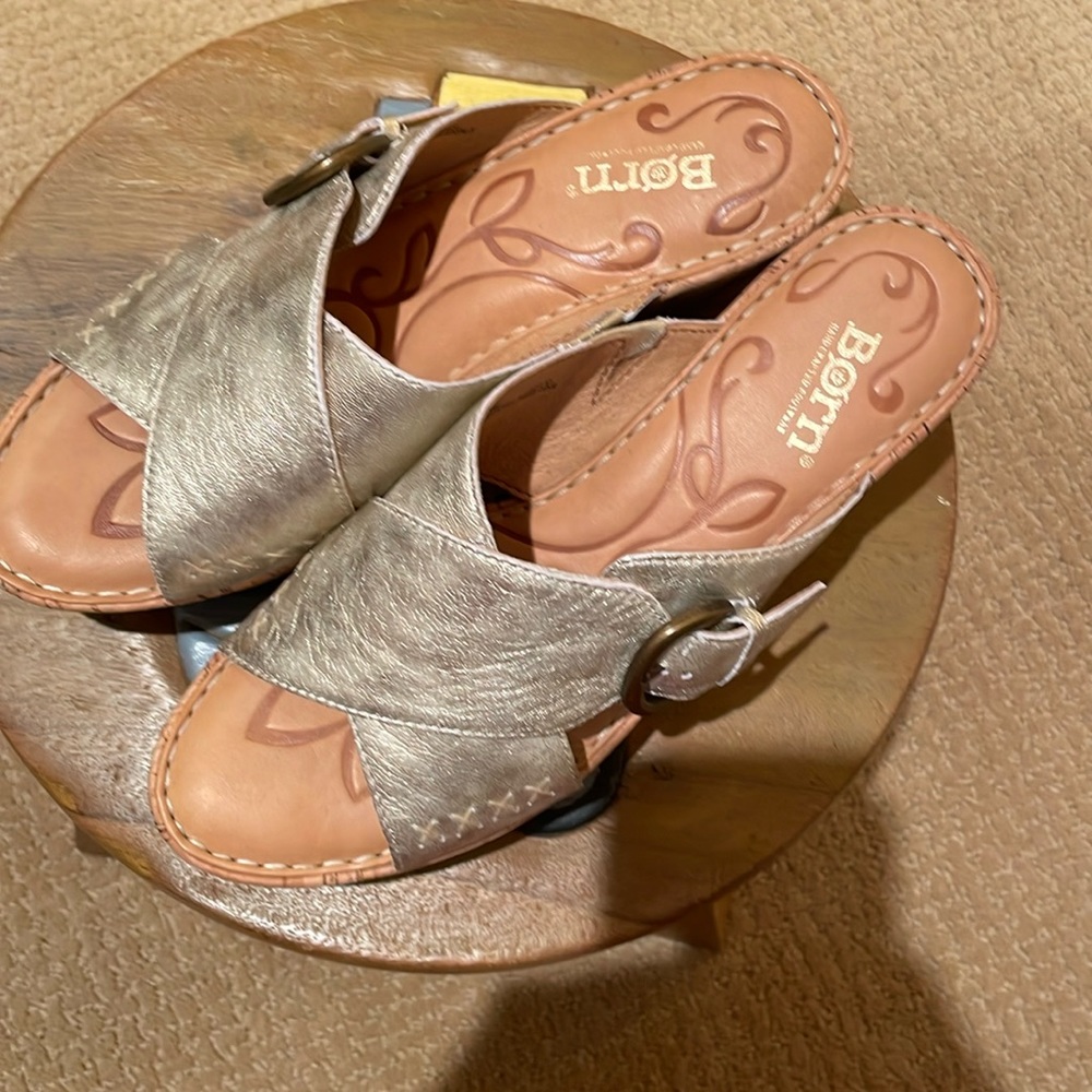 Born wedge sandals size 8